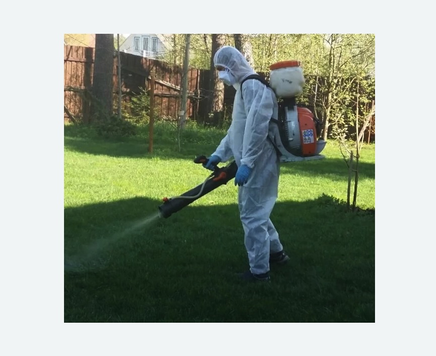 Обработка территории от клещей в Тобольске